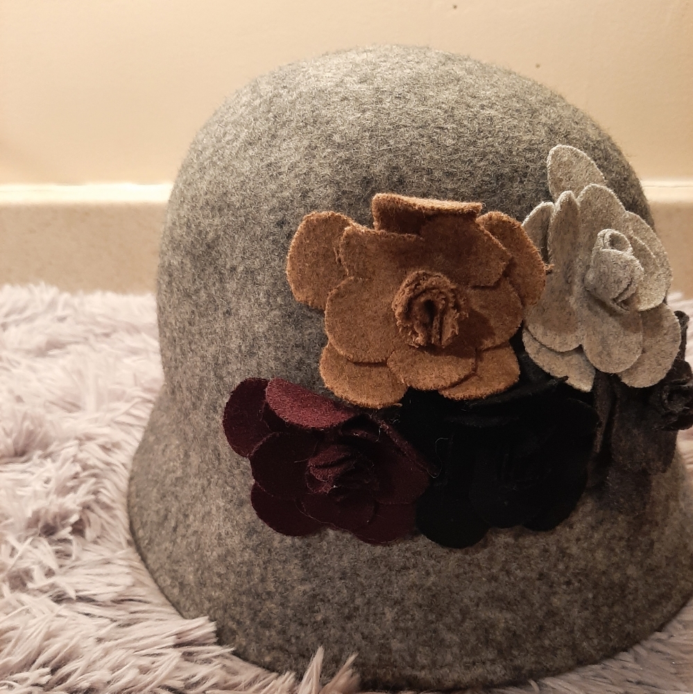 Woman 's Bucket Hat Gray